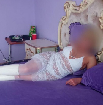 💋
У меня есть много услуг, которые доставят тебе настоящее удовольствие: классический и эротический массаж, стриптиз, ролевые игры и многое другое. 🎭 Я гарантирую тебе полное расслабление и удовлетворение твоих самых сокровенных фантазий. 😉
Ты можешь посмотреть мои фото, чтобы убедиться в моей красоте и шарме. ✨ Фигура модельная, обворожительная грудь и взгляд, от которого невозможно оторвать глаз. Я уверена, что ты не сможешь устоять перед моими обольстительными формами. 😍
У меня есть множество положительных отзывов от довольных клиентов. Они отмечали мою профессиональность, внимание к деталям и нежность, которую я создаю во время нашей встречи. 💕
Так что не теряй время зря, давай встретимся прямо сейчас и погрузимся в мир наслаждения вместе. Живу в Москве и жду тебя в своей уютной апартаменте или могу приехать к тебе в гости. 😘 Не упусти возможность испытать незабываемые эмоции и ощущения со мной! 😉 Юленька